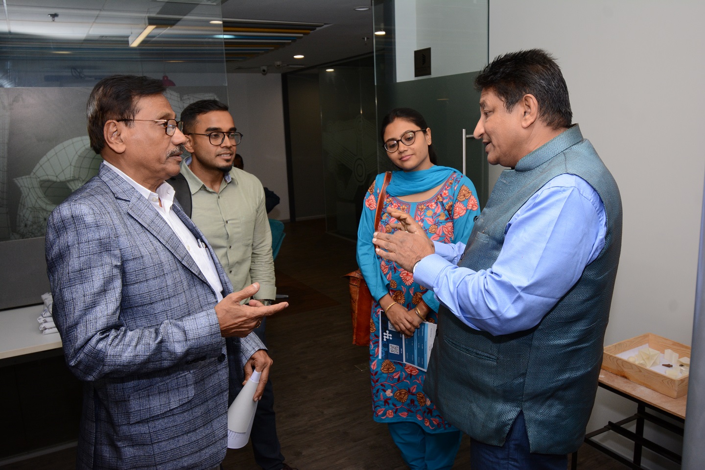 Mr. D. J. Basu, Director (Personnel & Administration) & Tech Centre Coordinator, EEPC India and also the convener of the seminar was discussing with some visitors.
