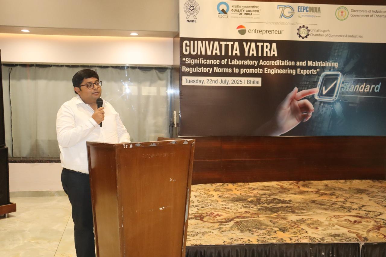 Mr. Ankit Mehta, Bhilai Chapter Convener, EEPC India spoke to the event.
