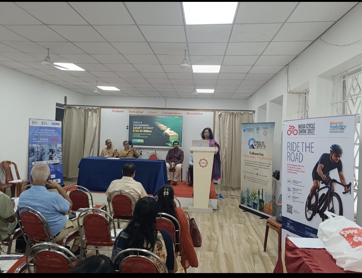 Ms. Jaya Basu, Regional Director (ER), EEPC India (on the podium) addressing the participants.