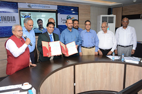 Mr Ravi Sehgal, Chairman, EEPC India (5th from right) and Dr Avanish Kumar Srivastava, Director, CSIR-AMPRI,Bhopal ( third from left) with the signed MOUs .From L- Mr  Mahesh K Desai, Sr Vice Chairman, EEPC India; Dr S K S Rathore, Senior Principal Scientist, CSIR- AMPRI, Mr Adhip Mitra , Additional Executive Director & Secretary, EEPC India ( behind), Mr Bhaskar Sarkar, Advisor, EEPC India Technology Centre, Mr Arun Kumar Garodia, Vice Chairman, EEPC India, Mr B D Agarwal, Regional Chairman (ER), EEPC India and Mr G K Madhogaria, Dy Regional Chairman (ER), EEPC India