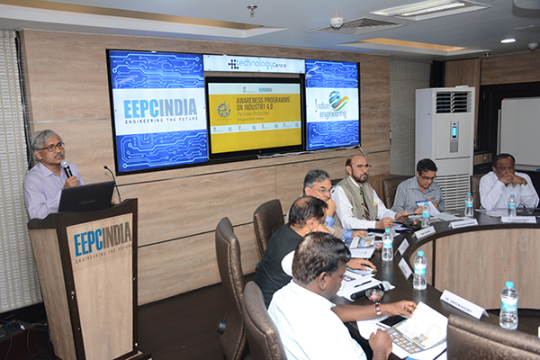 Dr Surjya K Pal, Professor-in-Charge, DHI Centre of Excellence in Adv Manufacturing Technology, IIT Kharagpur addressing the participants